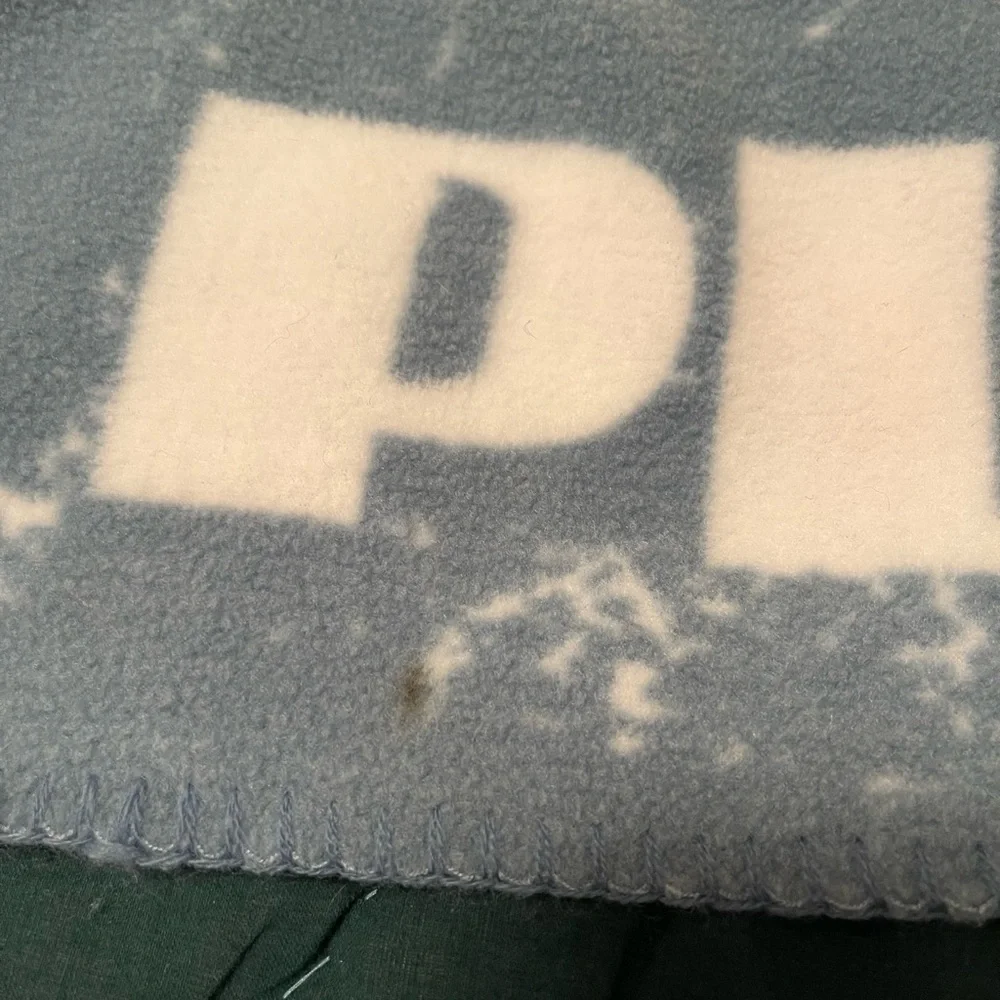 VINTAGE 54” x 50” Rare Disney Mickey Mouse and Pluto Fleece Lightweight Blanket.
